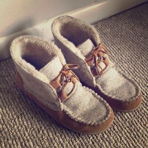 Minnetonka Torrey slipper boot